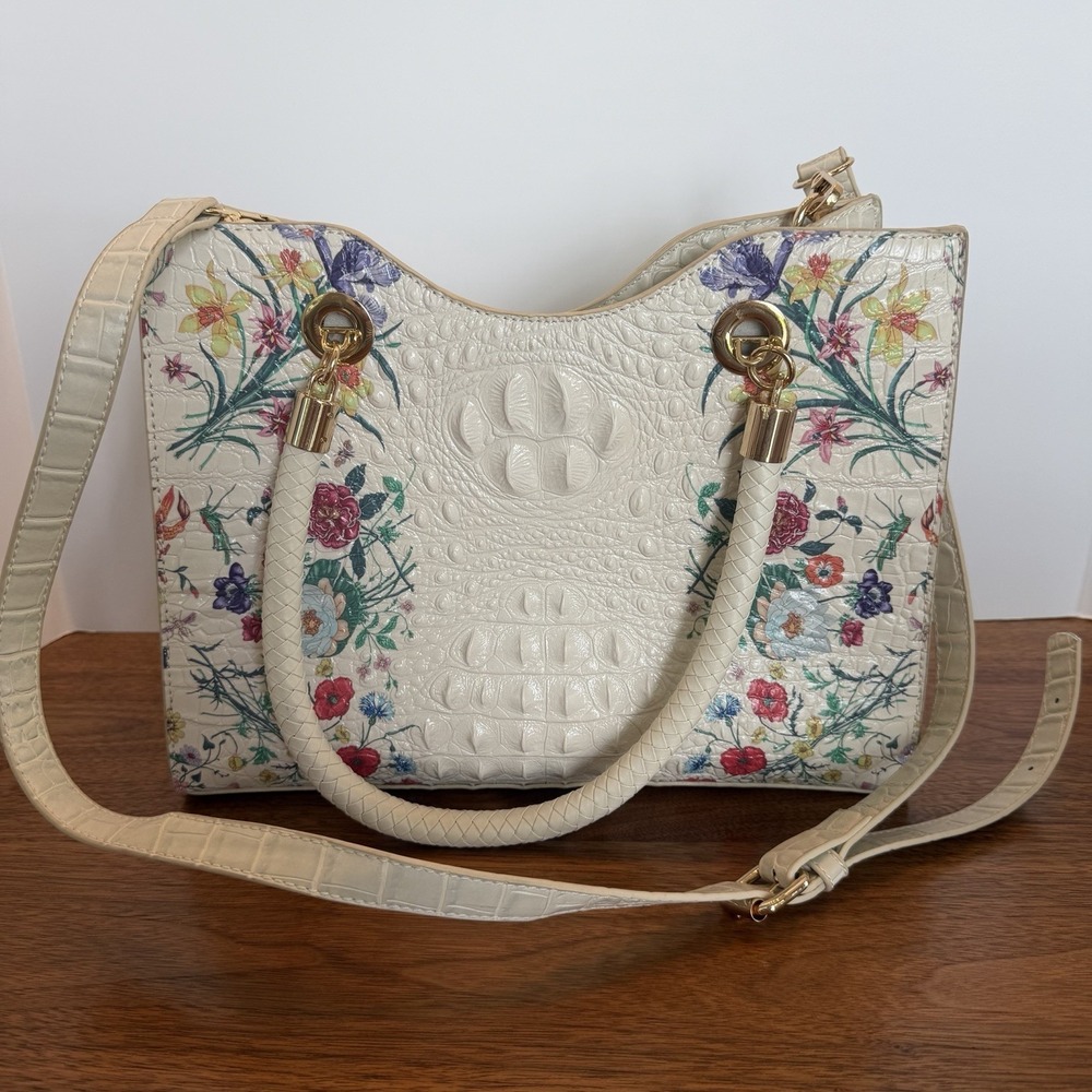 Unbranded Alligator Look purse Crossbody Spring Flowers Leather Look 12 X 10 X 4